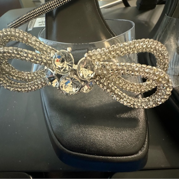 NIB Alicepub Rhinestone Strappy Chunky Heel w/Bow - Picture 8 of 16